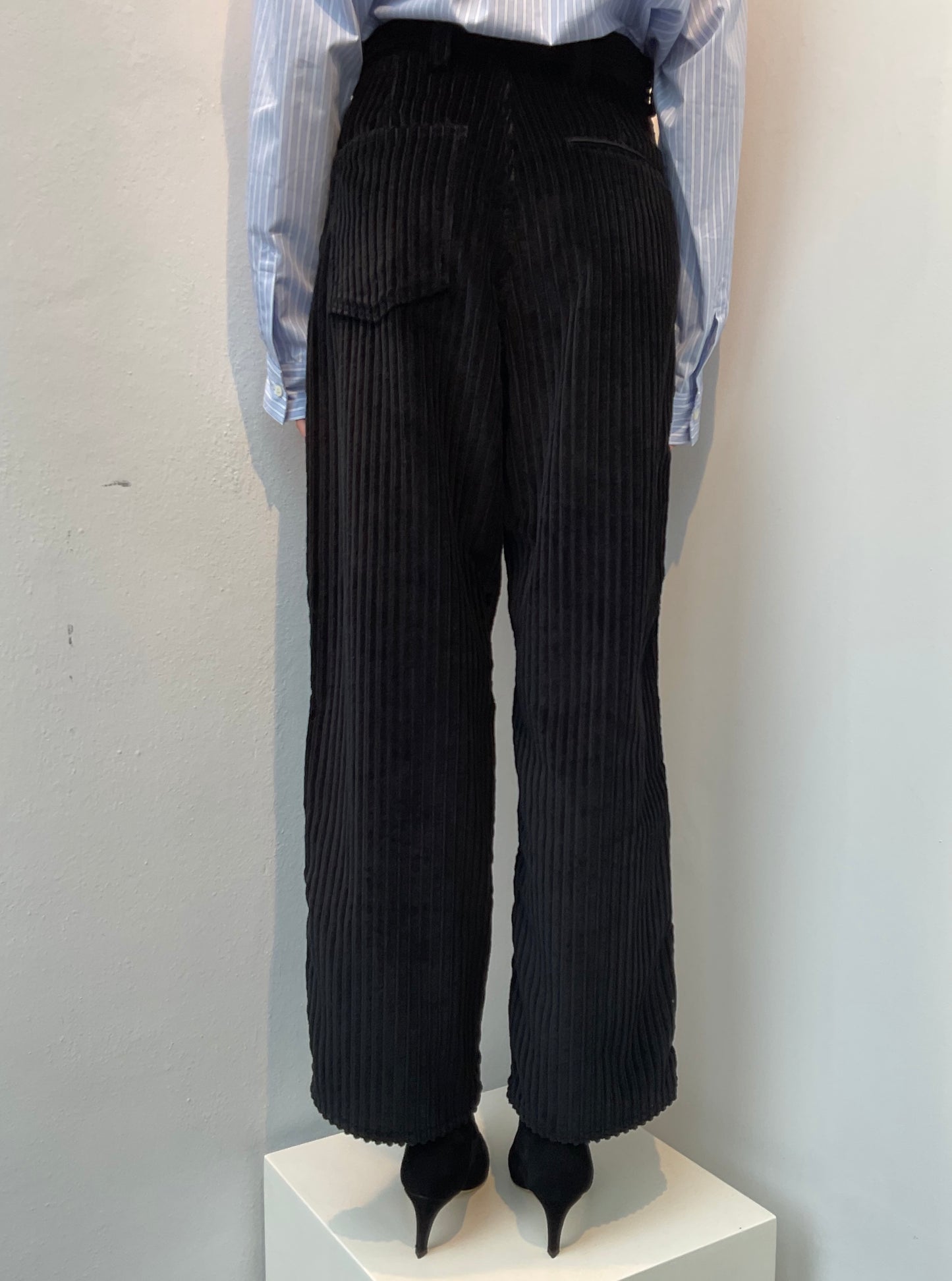 Pellet black trousers