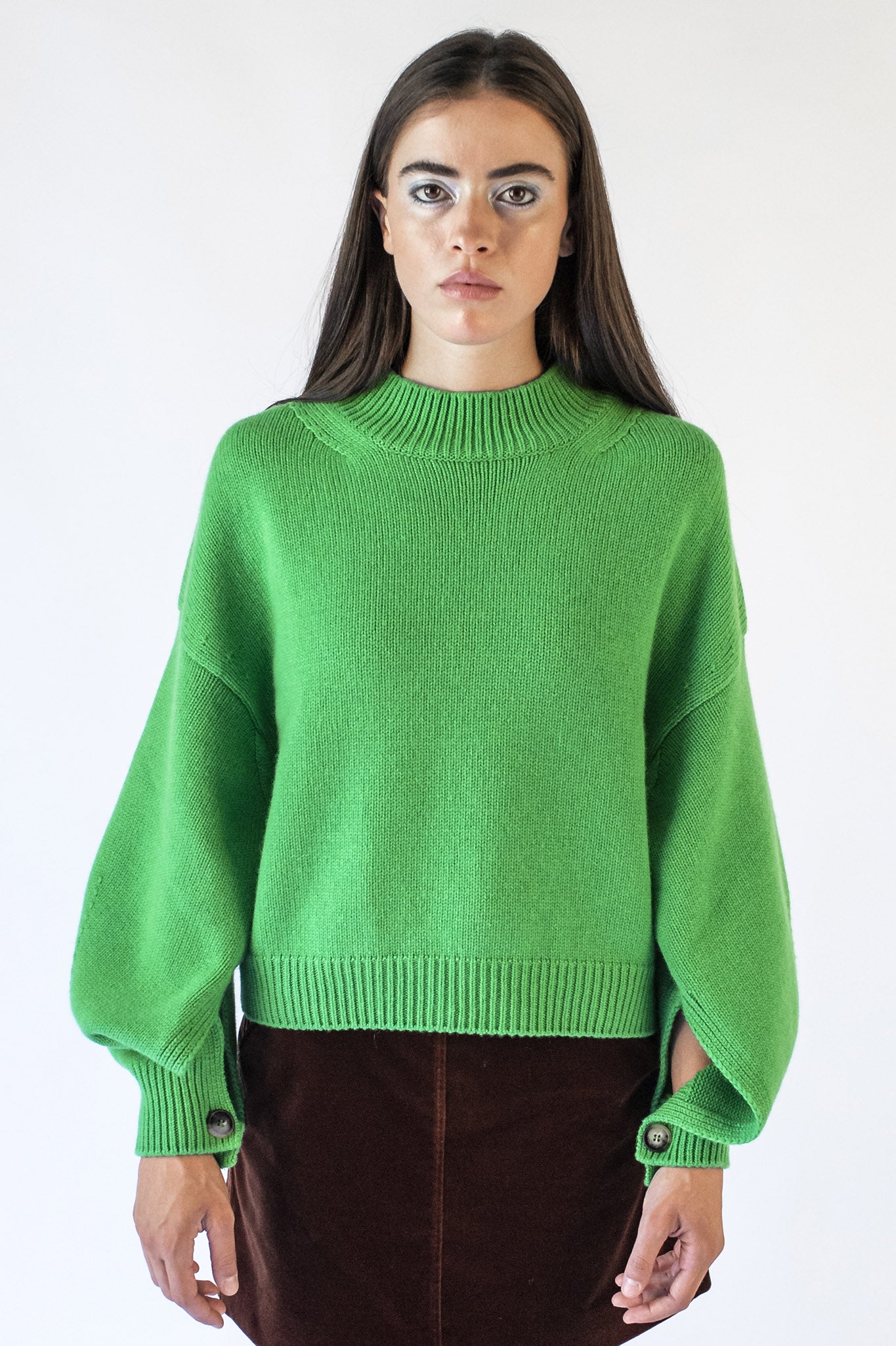 Maglia lupetto verde prato con bottoni gioiello Isabella