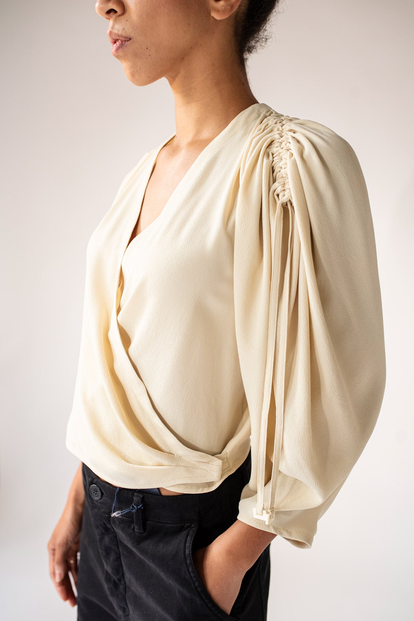 Gathered shoulder plaster top